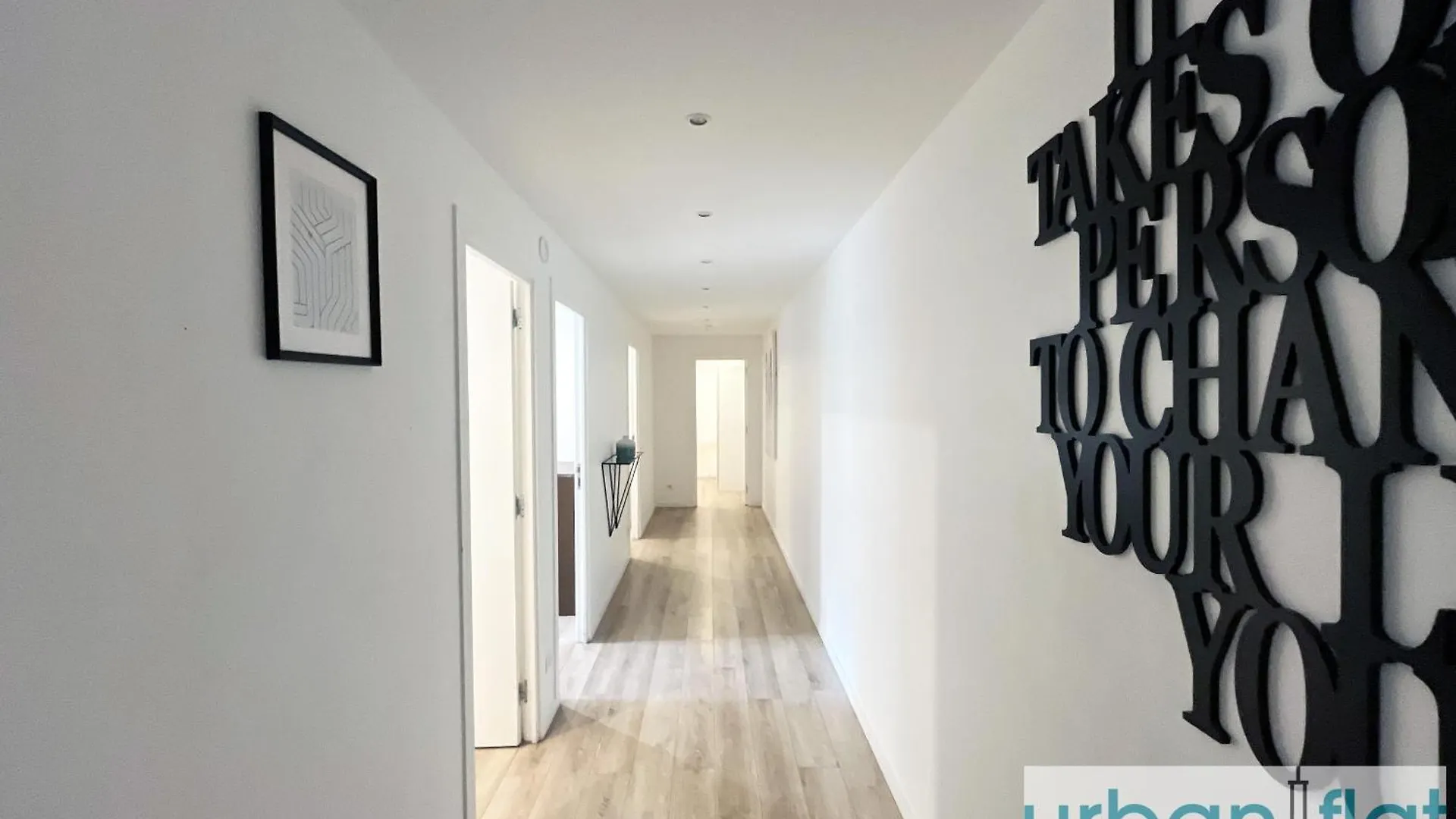 Urban Flat 182 - Spacious 4 Bedroom Flat In Apartment *
