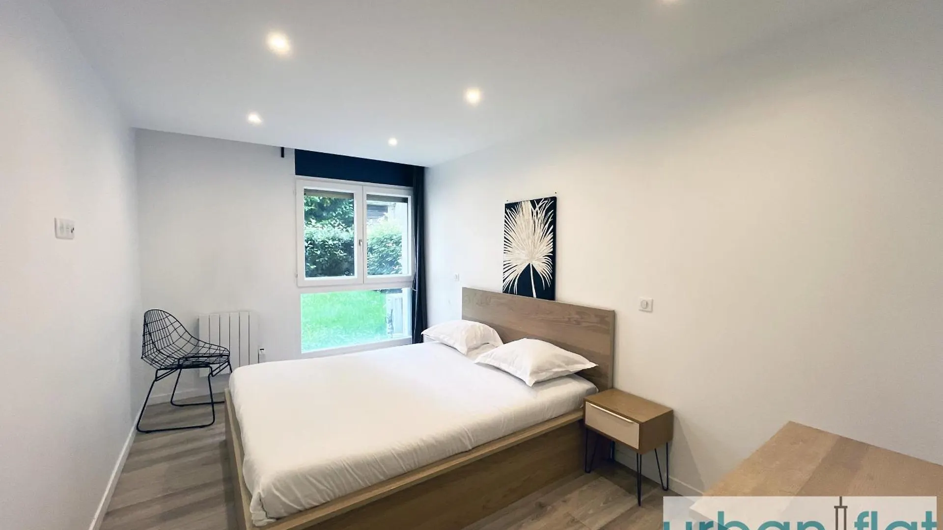 Urban Flat 182 - Spacious 4 Bedroom Flat In