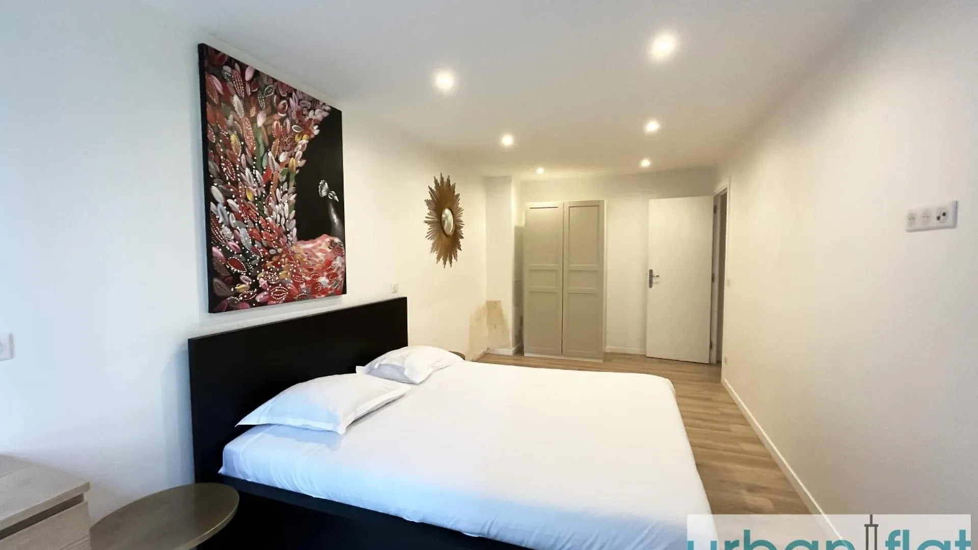 Urban Flat 182 - Spacious 4 Bedroom Flat In Apartment Paris